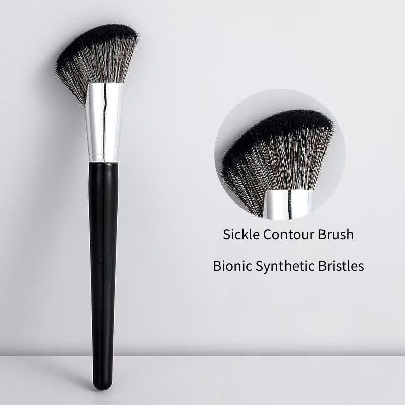 Sculpted Definition Large Angled Contour Brush Australia | Aestha Cosmetics