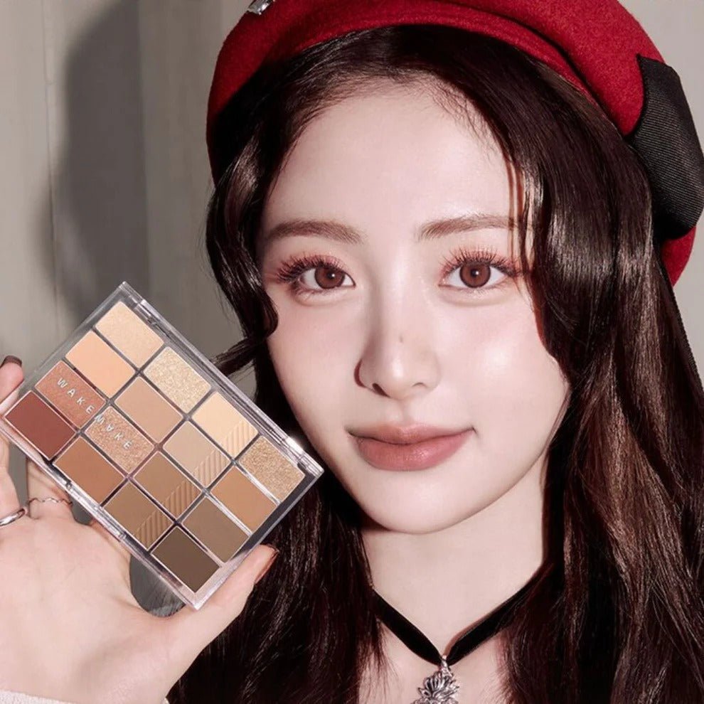 WAKEMAKE – Soft Blurring Eye Palette - RV Cosmetics
